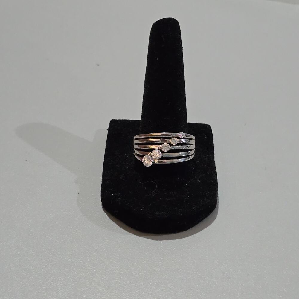 Sterling Silver 925 ring with CZ stones size 9